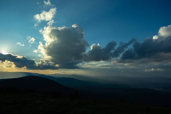 Sun Rays Beautiful Sky Sunset Carpathian Mountains Desktop Screensaver — Stock Photo, Image