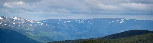 Bergkette Den Ukrainischen Karpaten Einem Frühlingstag Ruhe Und Reisen Den — Stockfoto