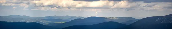 Catena Montuosa Nei Carpazi Ucraini Giorno Primavera Riposo Viaggiare Montagna — Foto Stock