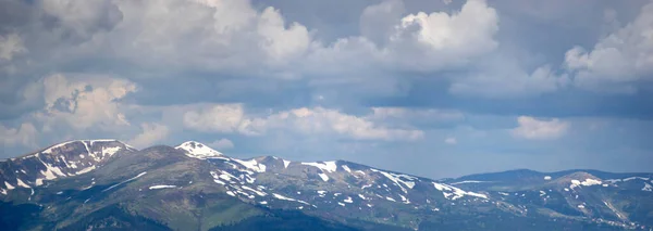 Bergkette Den Ukrainischen Karpaten Einem Frühlingstag Ruhe Und Reisen Den — Stockfoto