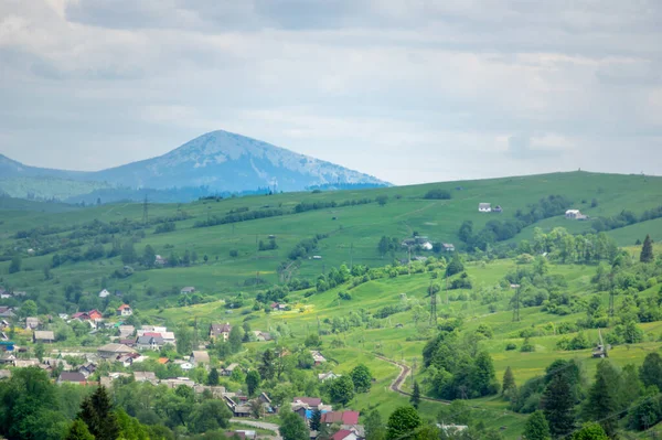 Село Ясінія Українських Карпатах Влітку Мальовничий Краєвид — стокове фото