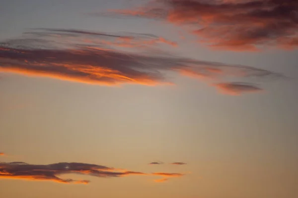 夕暮れ時の美しいオレンジ色の空 夕方の風景 — ストック写真