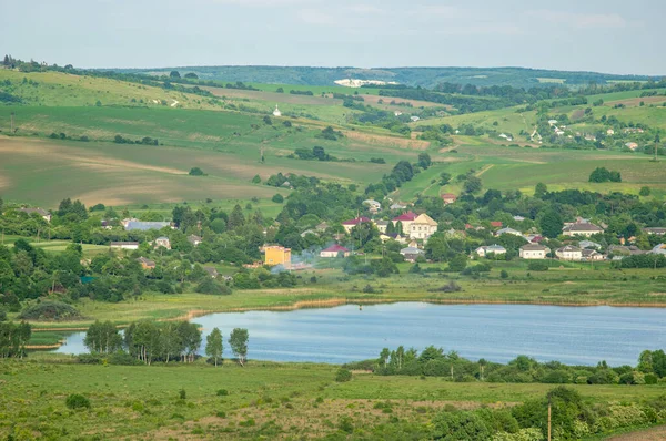 Прекрасний Літній Краєвид Ставок Селі Украйні — стокове фото