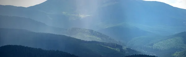 Sun Rays Rain Carpathian Mountains Summer Beautiful Landscape — Foto de Stock