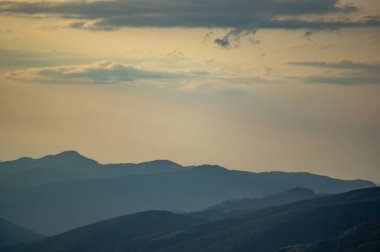 Karpat Dağlarının Panoraması, Yaz manzarası