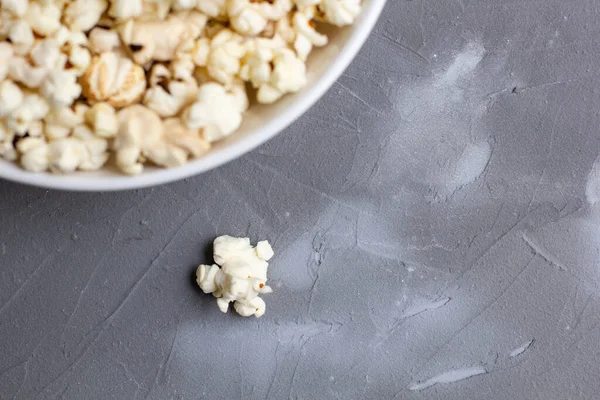 Popcorn White Bowl Grey Table Top View Copy Space — Stock Photo, Image