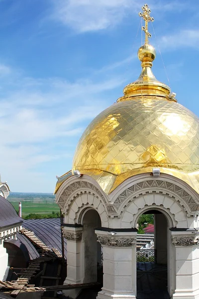 Guldkupoler Novotjerkassk katedral — Stockfoto