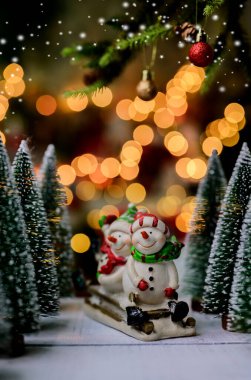 Evde Noel süsü. Noel ve Yeni Yıl Tatildeki Parti Kutlaması.