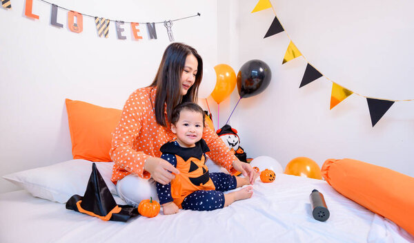 Mother Daughter Costume Celebrating Halloween Home Kid Mom Bedroom Decoration Royalty Free Stock Photos