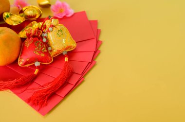 Mutlu Çin Yeni Yılı. Geleneksel Asya ve Tatil (yabancı metin kutsama ve şans anlamına gelir))