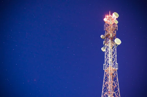 Torre de televisión de noche estrellada — Foto de Stock