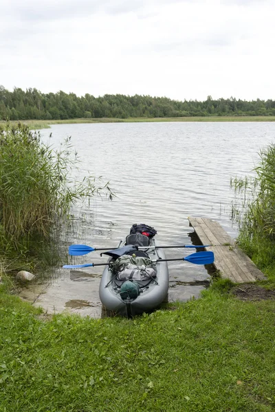 Kayak en el puerto del lago —  Fotos de Stock