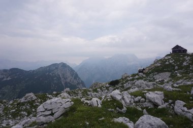 Triglav Dağı 'na yakın Dağ Kulübesi, Slovenya 2020