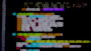 Geliştirici yazılım php, piton, java betiği, html kaynak kodu monitör ekranında. Yazılım geliştiricisinin betiği. program kodlaması. Programcı kod düzenleme arka planı. Teknoloji arka planı yakın çekim.