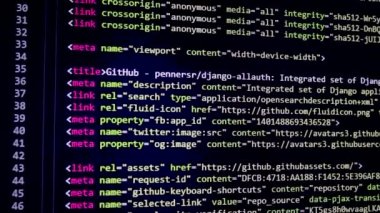 Geliştirici yazılım php, piton, java betiği, html kaynak kodu monitör ekranında. Yazılım geliştiricisinin betiği. program kodlaması. Programcı kod düzenleme arka planı. Teknoloji arka planı yakın çekim.