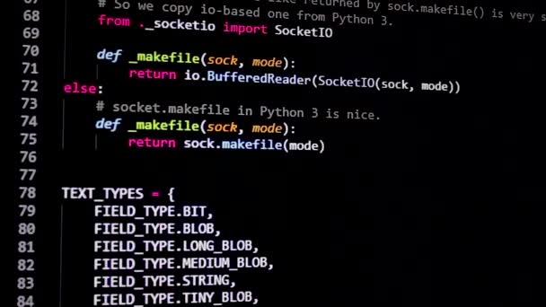 vývojářský software php, python, java script, html zdrojový kód na monitoru. psaní skriptu vývojáře softwaru. kódování programu. programátor edituje pozadí kódu. Technologie pozadí close up shot.