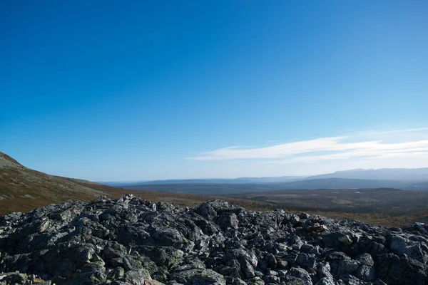 Montagne norvégienne aux belles couleurs automnales — Photo
