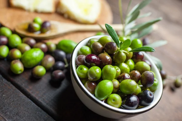 Olive oil and bread — Stock Photo, Image