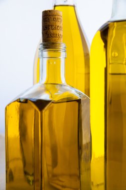 zeytinyağı şişeleri