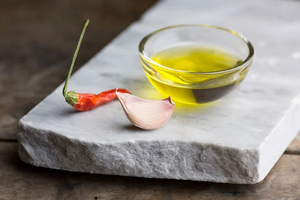 Olivový olej a pepř — Stock fotografie