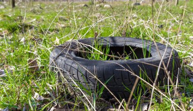 Eski lastik doğa kirletici