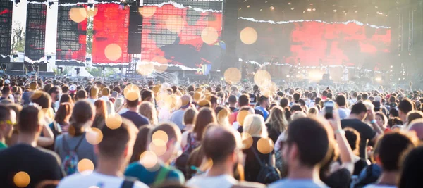 Yaz Müzik Festivali Kalabalığı — Stok fotoğraf