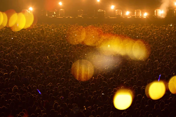 Огни Толпы Летних Фестивалях — стоковое фото