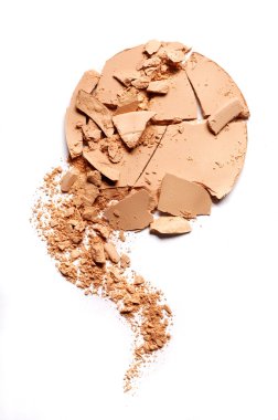 Beyaz dergisi için ezilmiş göz farı