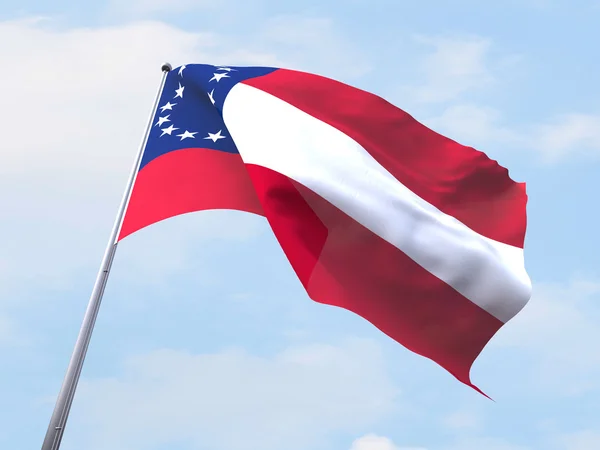 Bandeira dos Estados Confederados da América voando no céu limpo . — Fotografia de Stock