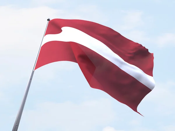 Bendera Latvia berkibar di langit yang cerah . — Stok Foto