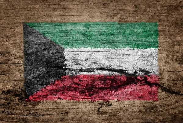 나무 배경에 그려진 쿠웨이트 깃발 — 스톡 사진