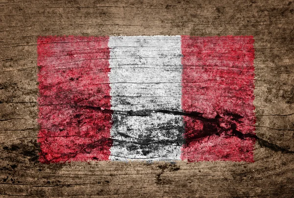 Peru vlag geschilderd op houten achtergrond — Stockfoto
