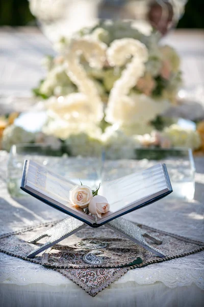 Book Poetry Set Decorated Table Persian Wedding Ceremony — Stock Photo, Image