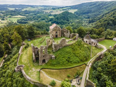 Czech Potstejn Kalesi harabeleri