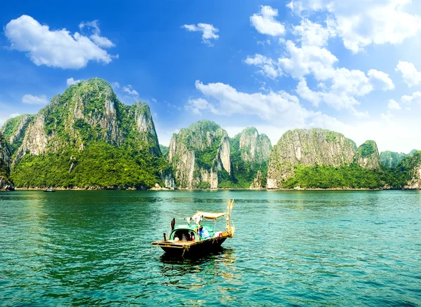 Bahía Ha Long en Vietnam — Foto de Stock