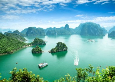 Halong Bay Vietnam. UNESCO dünya mirası. Vietnam'daki en popüler yeri.