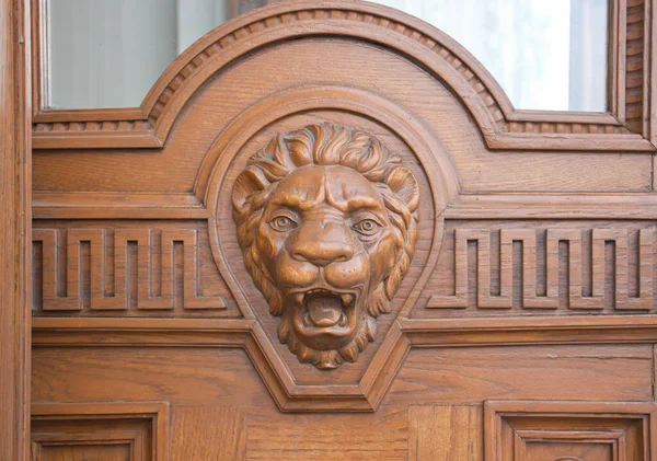 Saint-Petersburg, Rusya 'ya cephe açın.