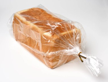 Çuvaldaki kesilmemiş ekmek 01