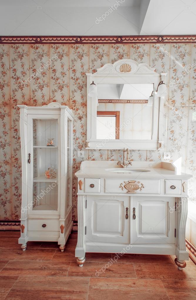 Ãj, modern ház belseje. fürdÅszoba. vintage stÃlusú. a furn ...