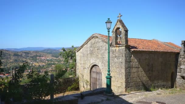 Exterior Iglesia Pueblo Monsanto Portugal Europa — Vídeos de Stock