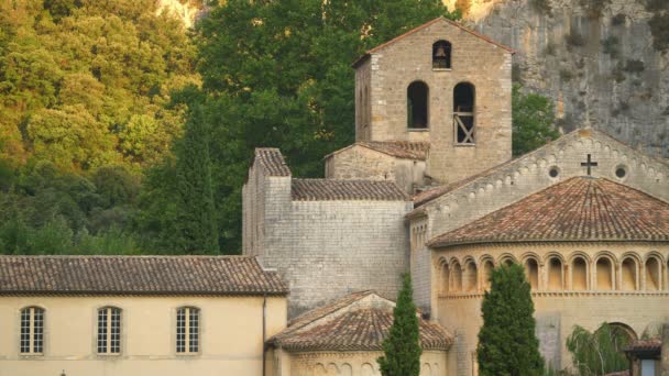 Monasterio Saint Guilhem Desert Languedoc Rosellón Francia Europa — Vídeo de stock
