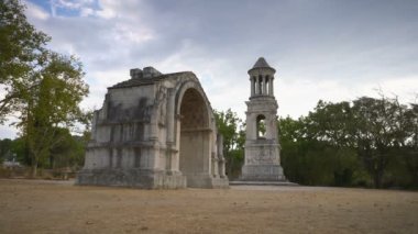 Glanum kalıntıları, Washington Meydanı kemeri, Roma tarihi, Saint Remy de Provence, Fransa, Avrupa.