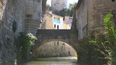 Pernes Les Fontaines 'in eski kapısı, Provence, Fransa, Avrupa.
