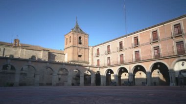 FONTFROIDE ABBEY, FRANCE - 22 Ağustos 2019: Fontfroide Abbey, Fransa, Avrupa.