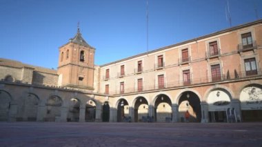 FONTFROIDE ABBEY, FRANCE - 22 Ağustos 2019: Fontfroide Abbey, Fransa, Avrupa.