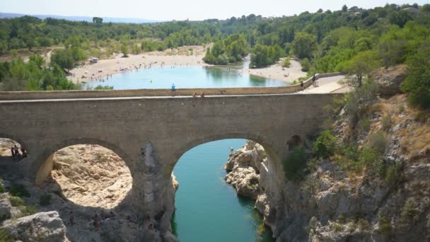 Pont Diable Francia Agosto 2019 Gente Local Nadando Río Hrault — Vídeos de Stock