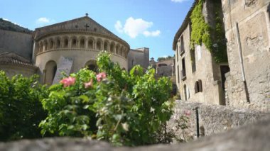 Saint-Guilhem-le-Dsert Manastırı, Languedoc-Roussillon, Fransa, Avrupa