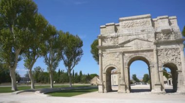 Turuncu, Fransa ve Avrupa 'daki Zafer Kemeri' nin genel görüşü.