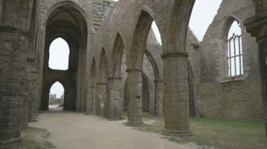 Saint-Mathieu manastırı ve deniz feneri, Brittany, Fransa, Avrupa.