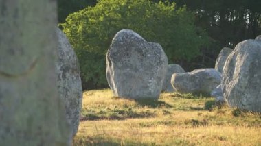Carnac taşları, Britanya, Fransa, Avrupa